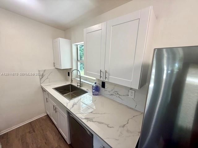 530 Mentone Rd, Lake Worth, FL 33462