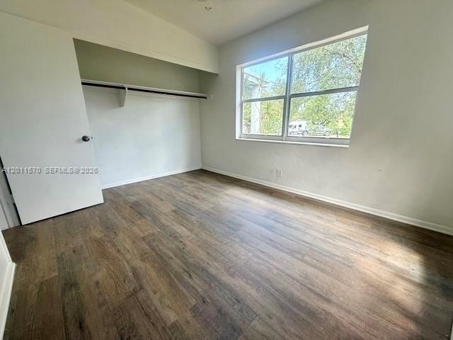 530 Mentone Rd, Lake Worth, FL 33462