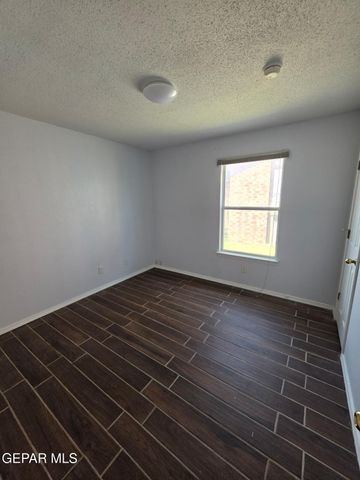 5640 RICK HUSBAND Drive, El Paso, TX 79934
