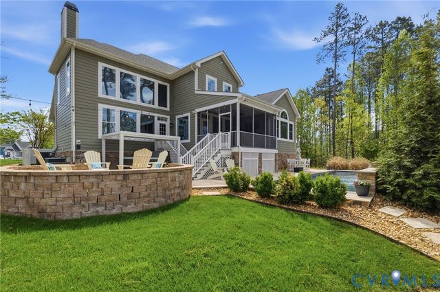 17818 Silverthread Ter, Moseley, VA 23120