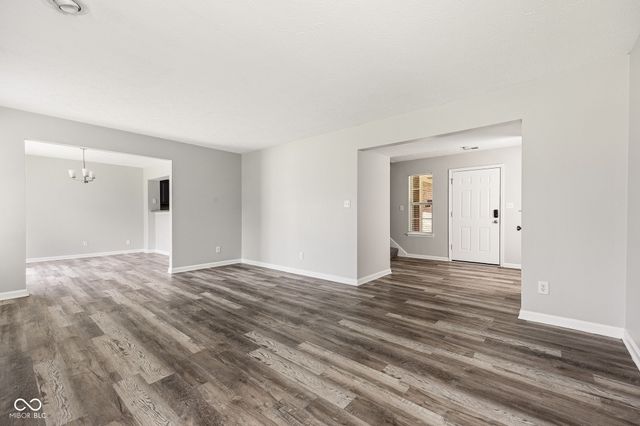 5187 Pin Oak Drive, Indianapolis, IN 46254