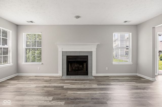 5187 Pin Oak Drive, Indianapolis, IN 46254