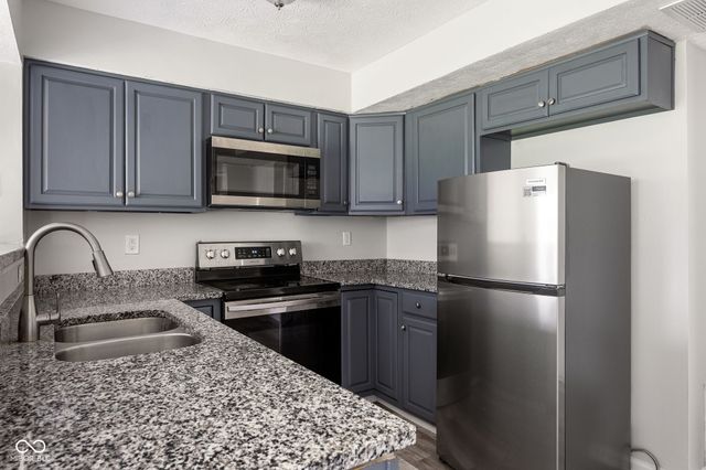 5187 Pin Oak Drive, Indianapolis, IN 46254