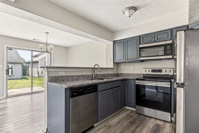 5187 Pin Oak Drive, Indianapolis, IN 46254