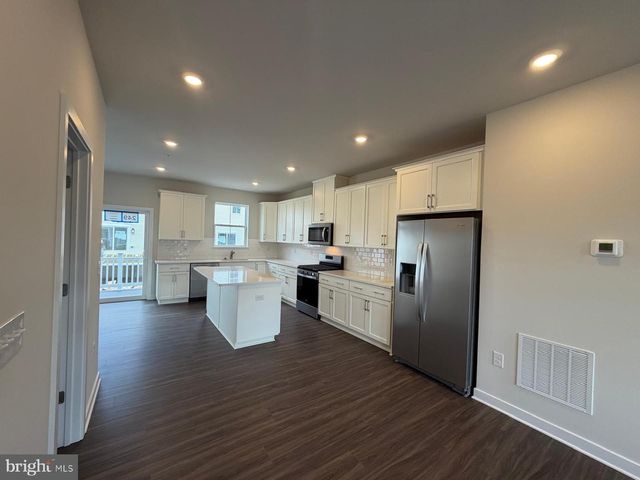 37 EAST FRONT STREET, Bridgeport, PA 19405