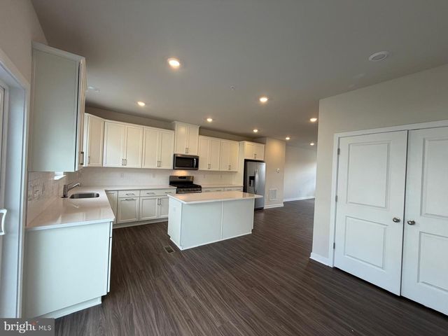 37 EAST FRONT STREET, Bridgeport, PA 19405