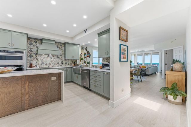 2 15TH AVENUE 401, Indian Rocks Beach, FL 33785
