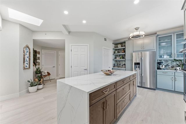 2 15TH AVENUE 401, Indian Rocks Beach, FL 33785
