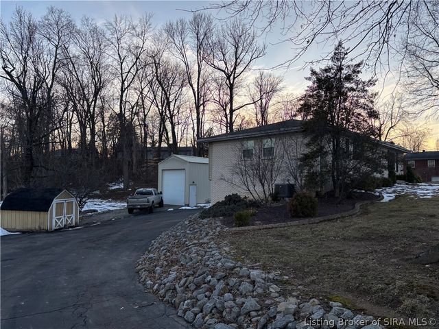 13232 Iris Drive, Memphis, IN 47143