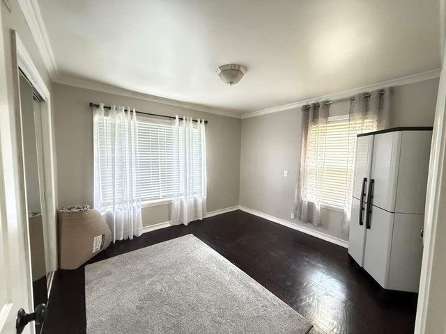 6833 Bellaire Boulevard, Houston, TX 77074