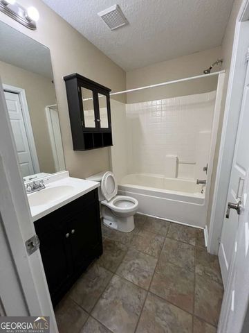 517 Lake Jordan Boulevard W, Kingsland, GA 31548