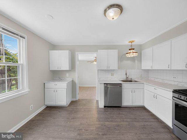 8217 DUNDALK AVE, Dundalk, MD 21222