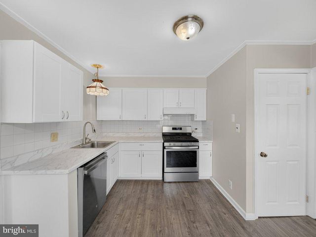 8217 DUNDALK AVE, Dundalk, MD 21222