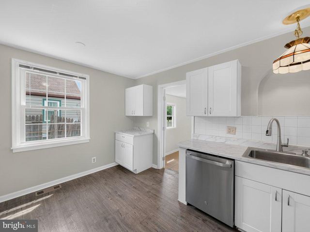 8217 DUNDALK AVE, Dundalk, MD 21222