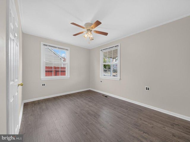 8217 DUNDALK AVE, Dundalk, MD 21222