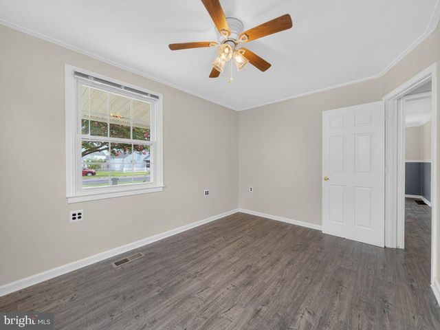 8217 DUNDALK AVE, Dundalk, MD 21222