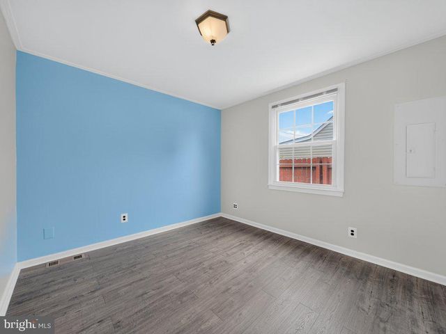 8217 DUNDALK AVE, Dundalk, MD 21222