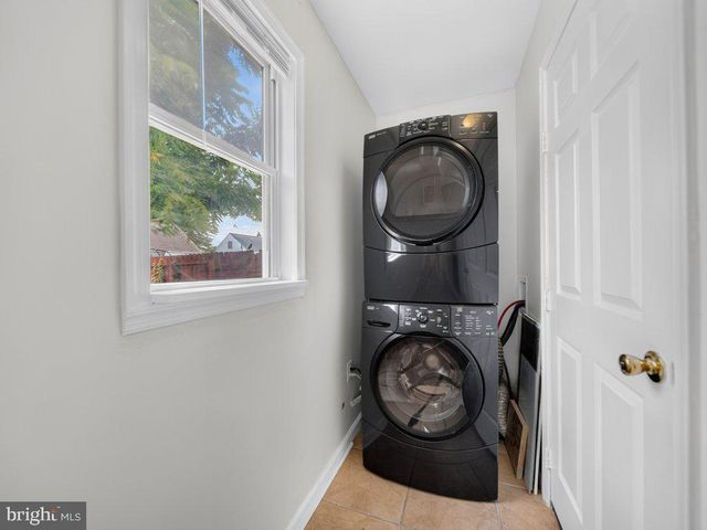 8217 DUNDALK AVE, Dundalk, MD 21222