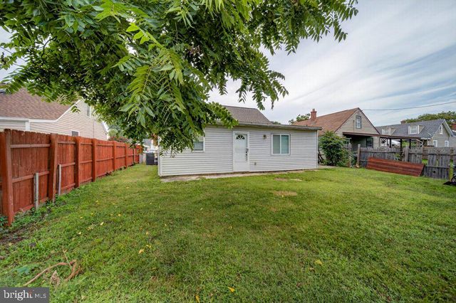 8217 DUNDALK AVE, Dundalk, MD 21222
