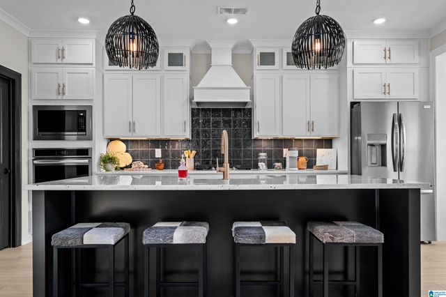 001 BLACKRIDGE CREST, Hoover, AL 35244