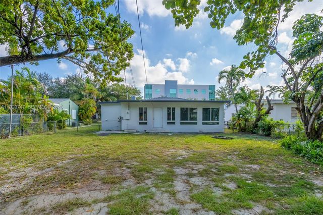 648 South Dr, Miami Springs, FL 33166