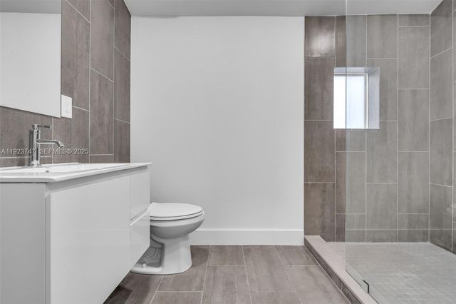 648 South Dr, Miami Springs, FL 33166