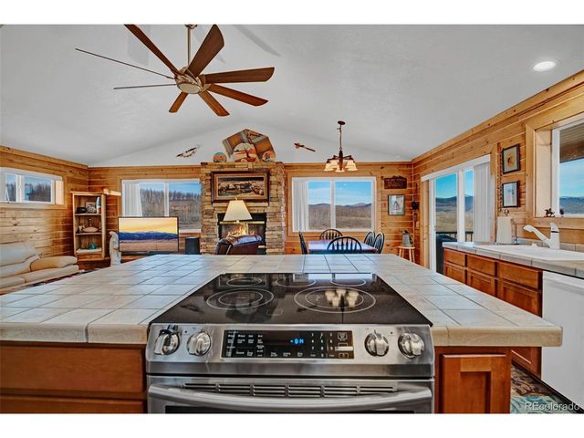 85 Swandyke Ct, Jefferson, CO 80456