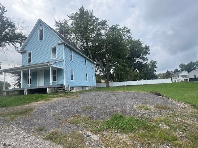 823 Richards Avenue, Ashtabula, OH 44004