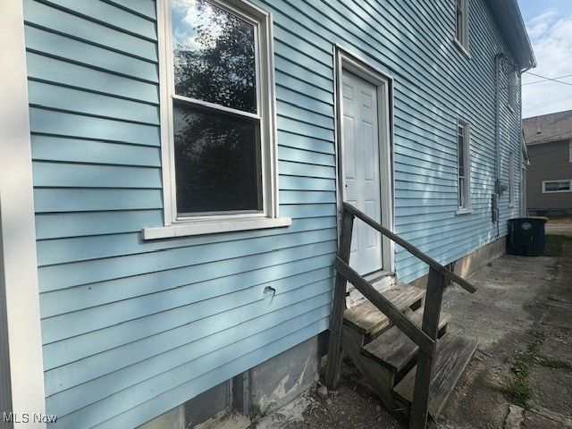 823 Richards Avenue, Ashtabula, OH 44004