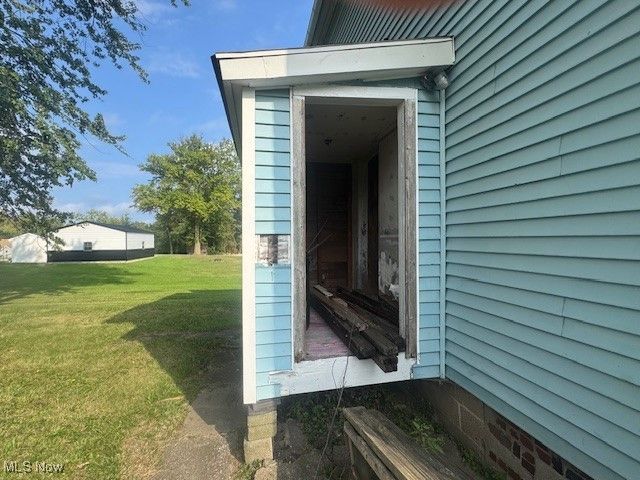 823 Richards Avenue, Ashtabula, OH 44004