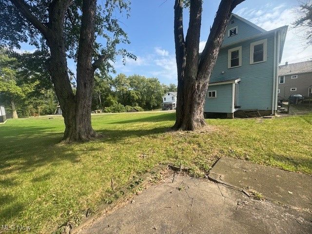 823 Richards Avenue, Ashtabula, OH 44004