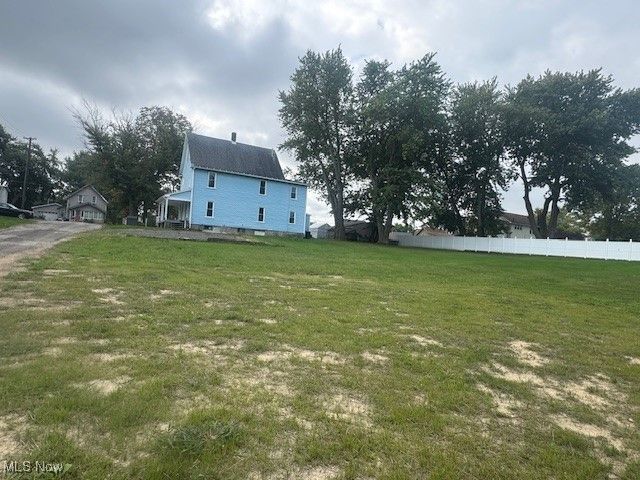 823 Richards Avenue, Ashtabula, OH 44004