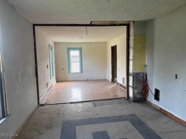 823 Richards Avenue, Ashtabula, OH 44004