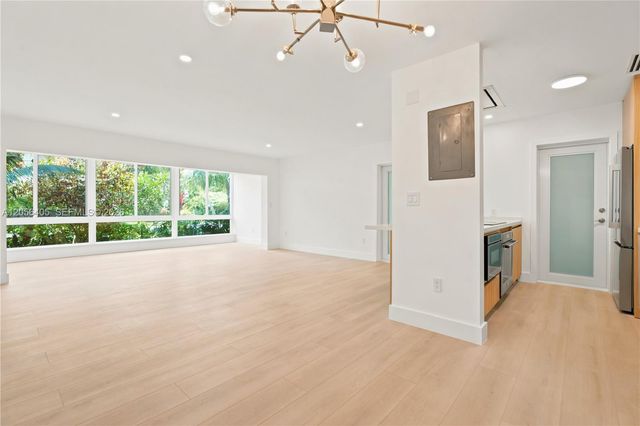 260 Sunrise Drive E E, Key Biscayne, FL 33149