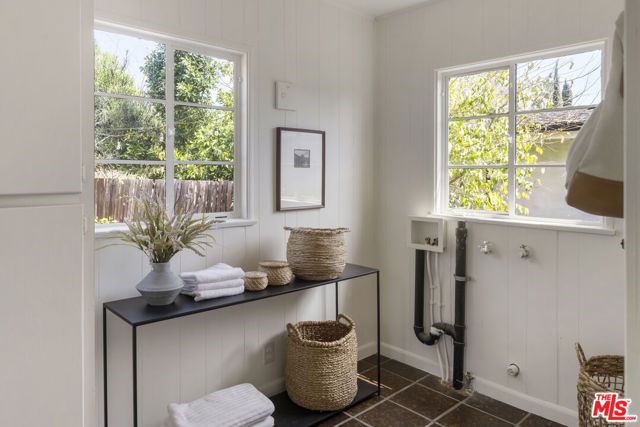 2502 Armstrong Avenue, Los Angeles, CA 90039