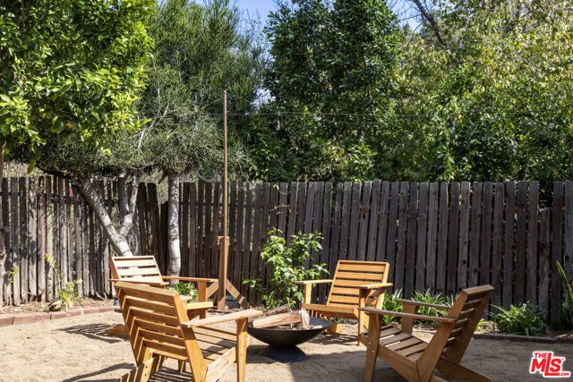 2502 Armstrong Avenue, Los Angeles, CA 90039