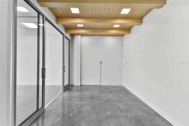 318 N CAUSEWAY, New Smyrna Beach, FL 32169