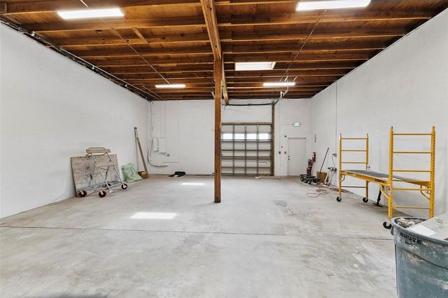 318 N CAUSEWAY, New Smyrna Beach, FL 32169