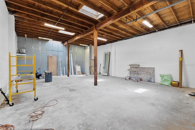 318 N CAUSEWAY, New Smyrna Beach, FL 32169