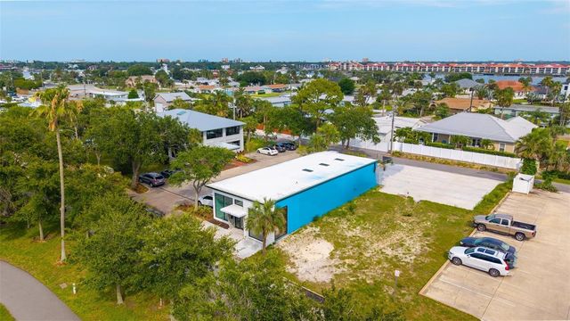 318 N CAUSEWAY, New Smyrna Beach, FL 32169