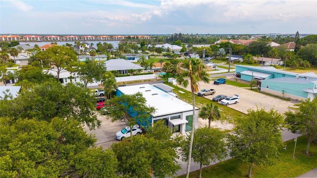 318 N CAUSEWAY, New Smyrna Beach, FL 32169