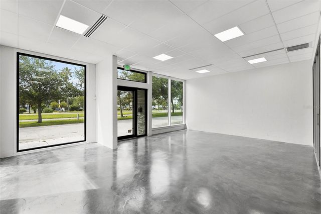 318 N CAUSEWAY, New Smyrna Beach, FL 32169