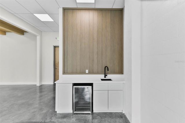 318 N CAUSEWAY, New Smyrna Beach, FL 32169