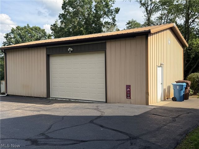 6419 Hampsher Road, Clinton, OH 44216