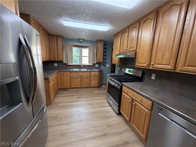 6419 Hampsher Road, Clinton, OH 44216