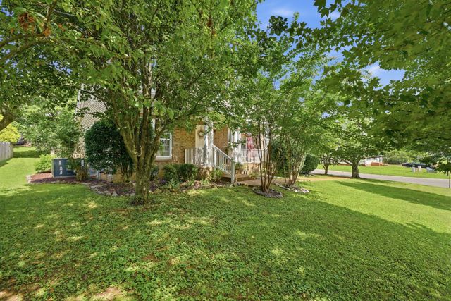 2248 Dewey Dr, Spring Hill, TN 37174
