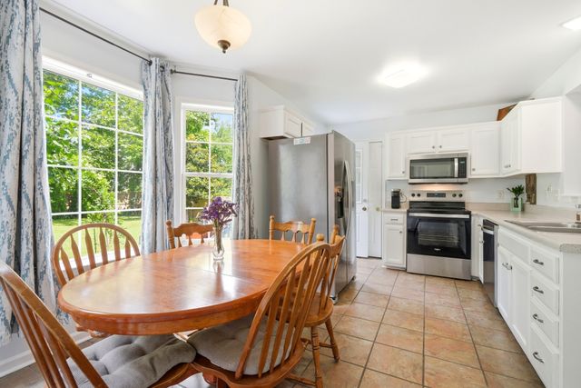 2248 Dewey Dr, Spring Hill, TN 37174