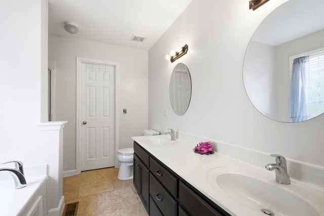 2248 Dewey Dr, Spring Hill, TN 37174