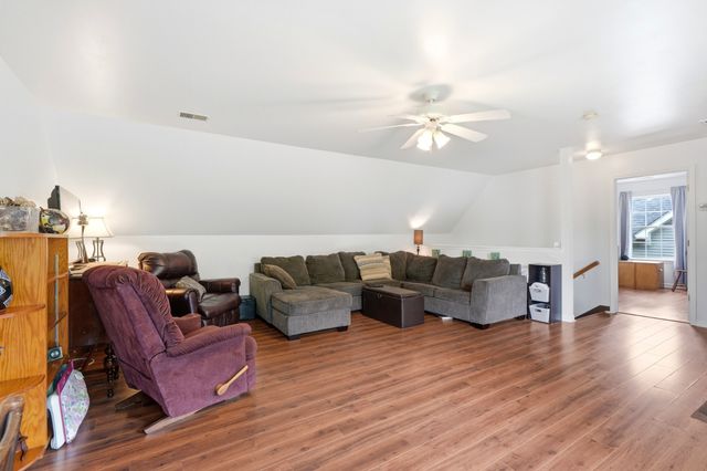 2248 Dewey Dr, Spring Hill, TN 37174