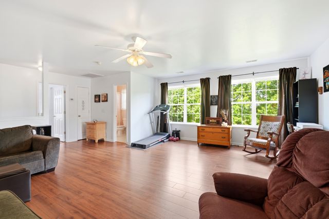2248 Dewey Dr, Spring Hill, TN 37174